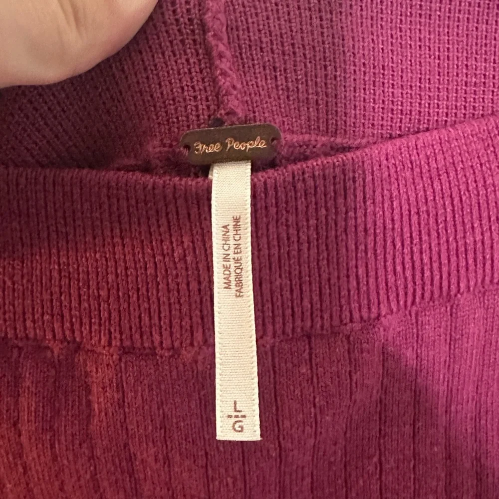 Free People Slyline‎ Midi Fuchsia Ribbed Pencil Skirt - Picture 4 of 7